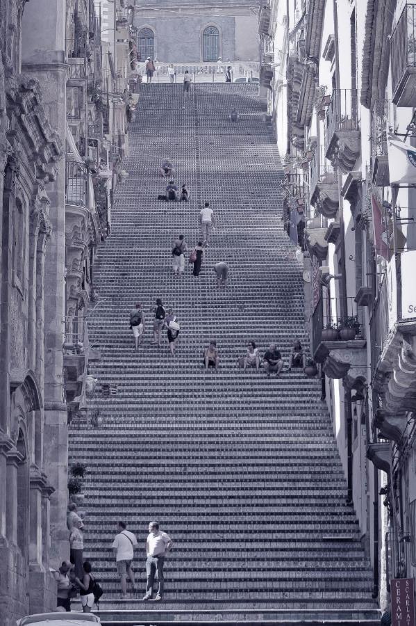 卡尔塔吉罗La Majolica Stair别墅 外观 照片